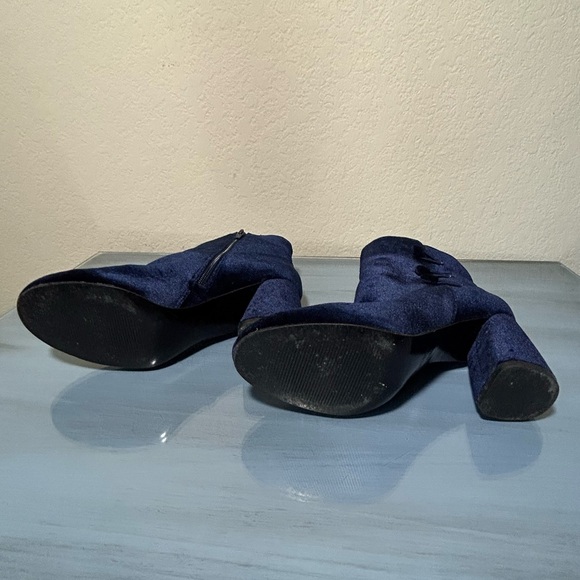 Steve Madden cobalt blue velour ankle boots - Picture 5 of 6